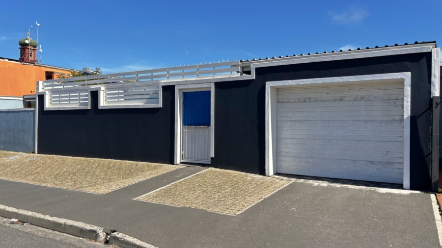 3 Bedroom Property for Sale in Hanover Park Western Cape